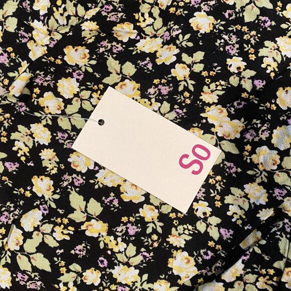 So Black Floral Crop Top - Size Small - NWT - Picture 7 of 9